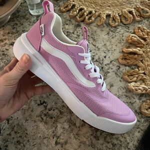 women’s Vans ultra range NEVER WORN